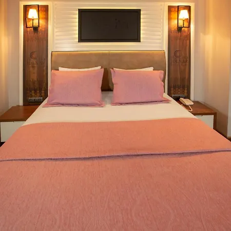 Jolnar Garden Otel 3*