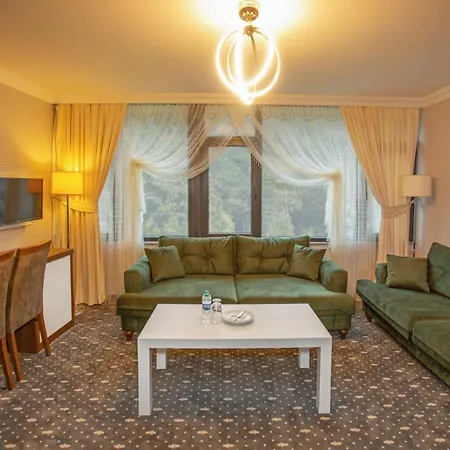 Otel Jolnar Garden 3*